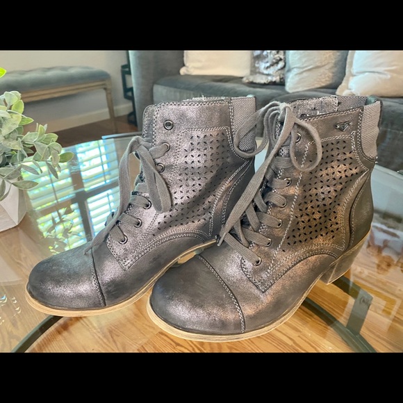 Roxy Grey Ankle fashion boots size 8 - Picture 2 of 4